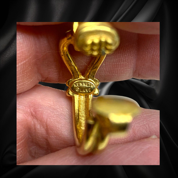 Vintage 1980's Kenneth Jay Lane Knot Hoop Gold Tone Leverback Earrings Modernist - Picture 4 of 6